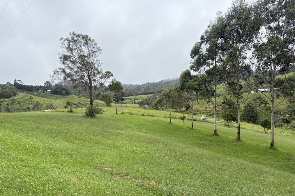 3 Clarke Range Road, Crediton, QLD 4757 AUS