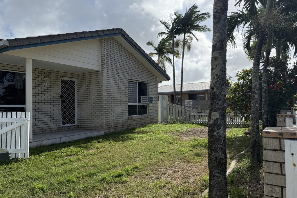 1/211 Evan Street, South Mackay, QLD 4740 AUS