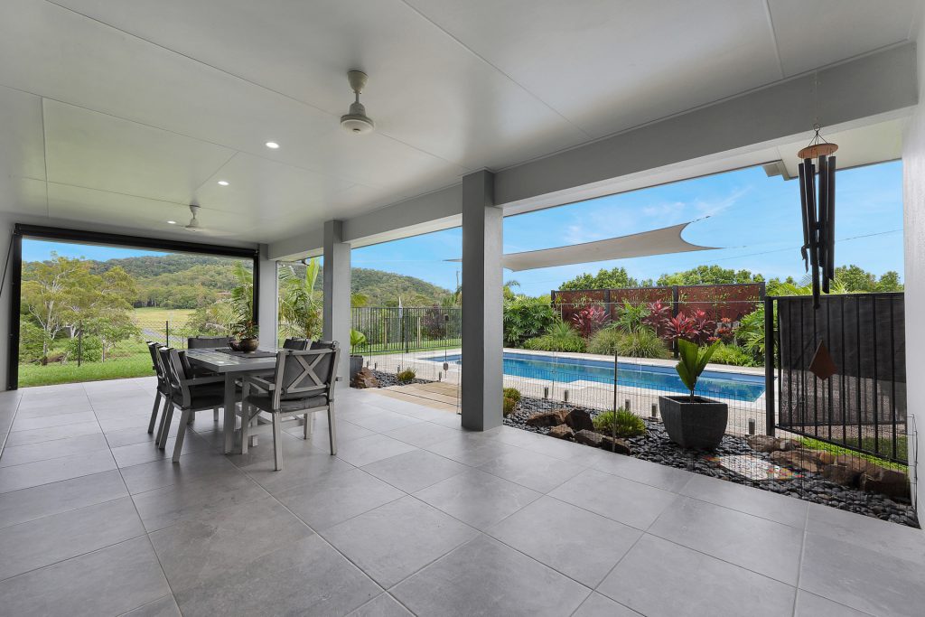 6 Panoramic Drive, Sarina, QLD 4737 AUS