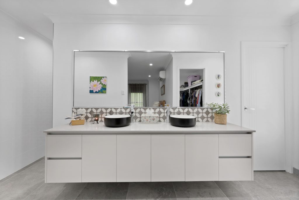 6 Panoramic Drive, Sarina, QLD 4737 AUS