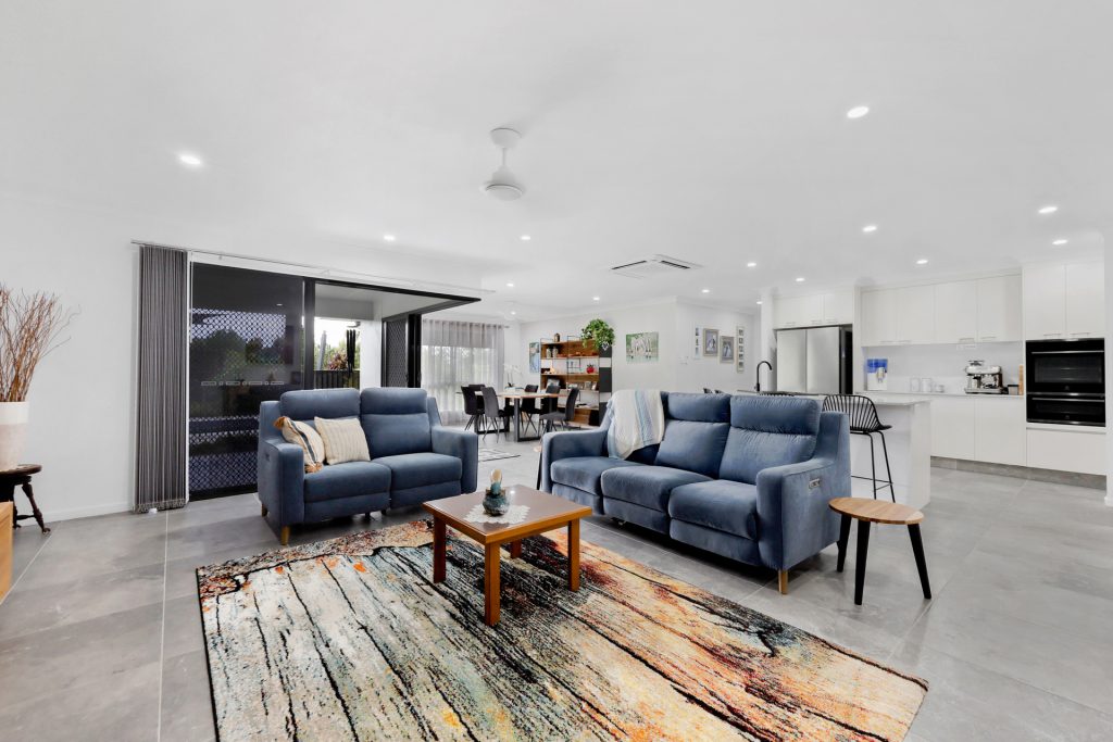 6 Panoramic Drive, Sarina, QLD 4737 AUS