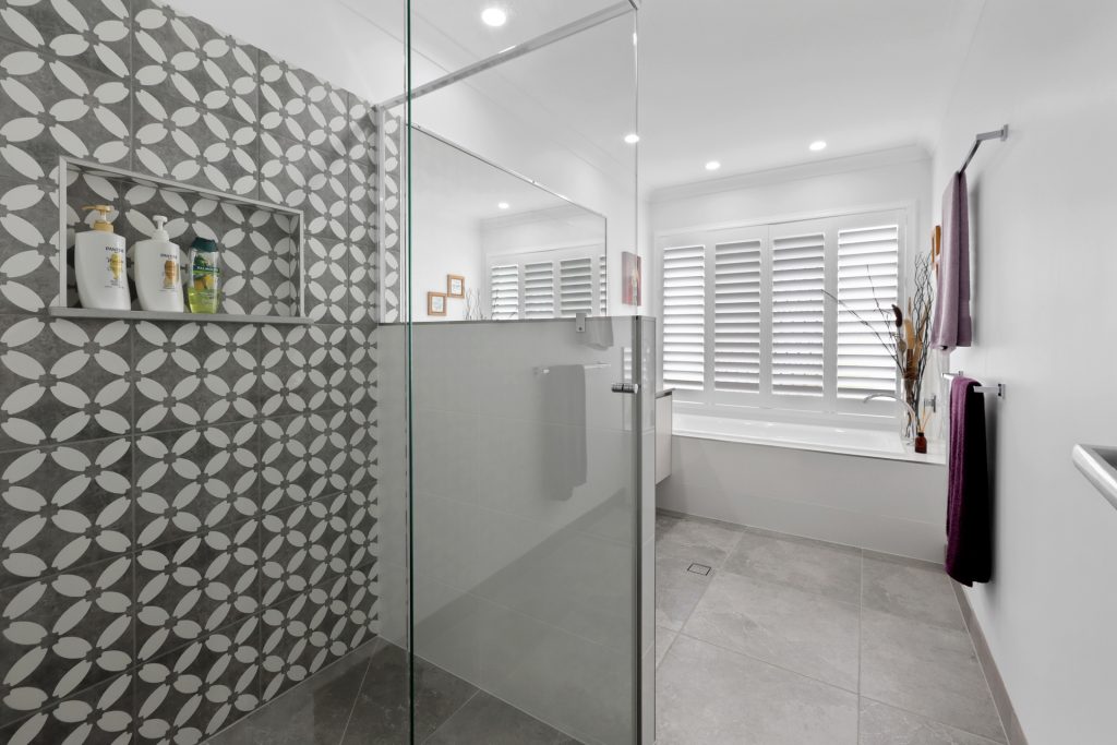 6 Panoramic Drive, Sarina, QLD 4737 AUS