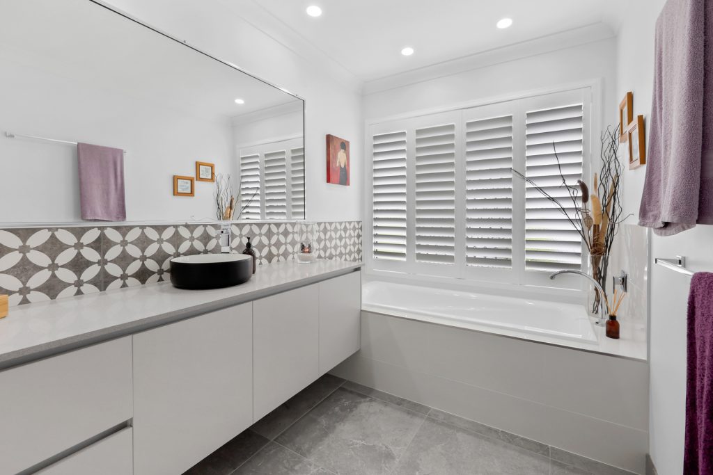 6 Panoramic Drive, Sarina, QLD 4737 AUS