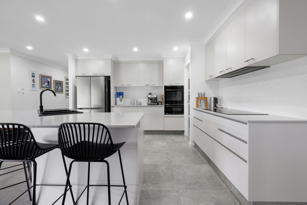 6 Panoramic Drive, Sarina, QLD 4737 AUS