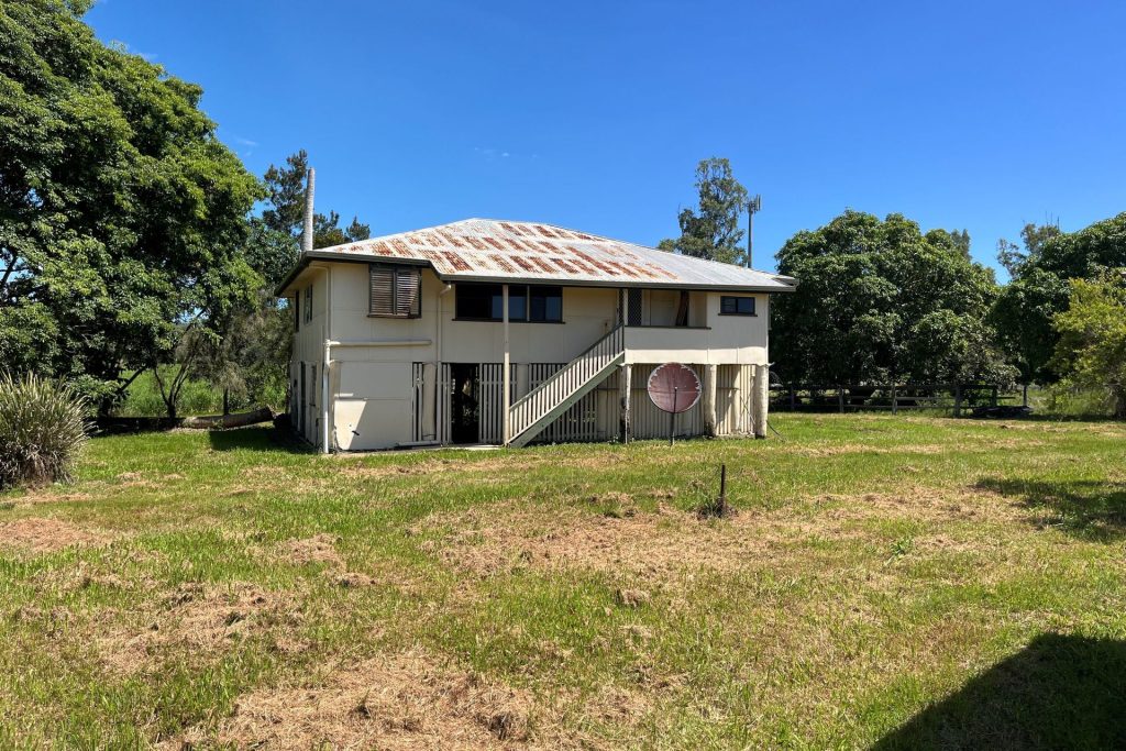 35 Pratt Road, Calen, QLD 4798 AUS