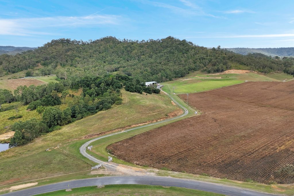 8 Pinevale Road, Pinevale, QLD 4754 AUS