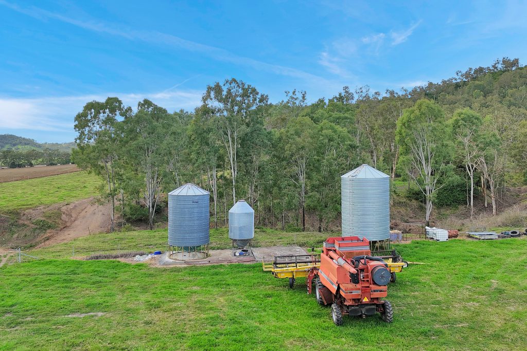 8 Pinevale Road, Pinevale, QLD 4754 AUS