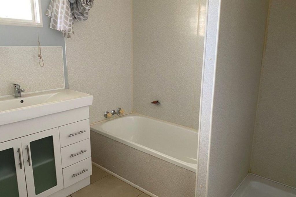 6 MacDonald Street, Dysart, QLD 4745 AUS