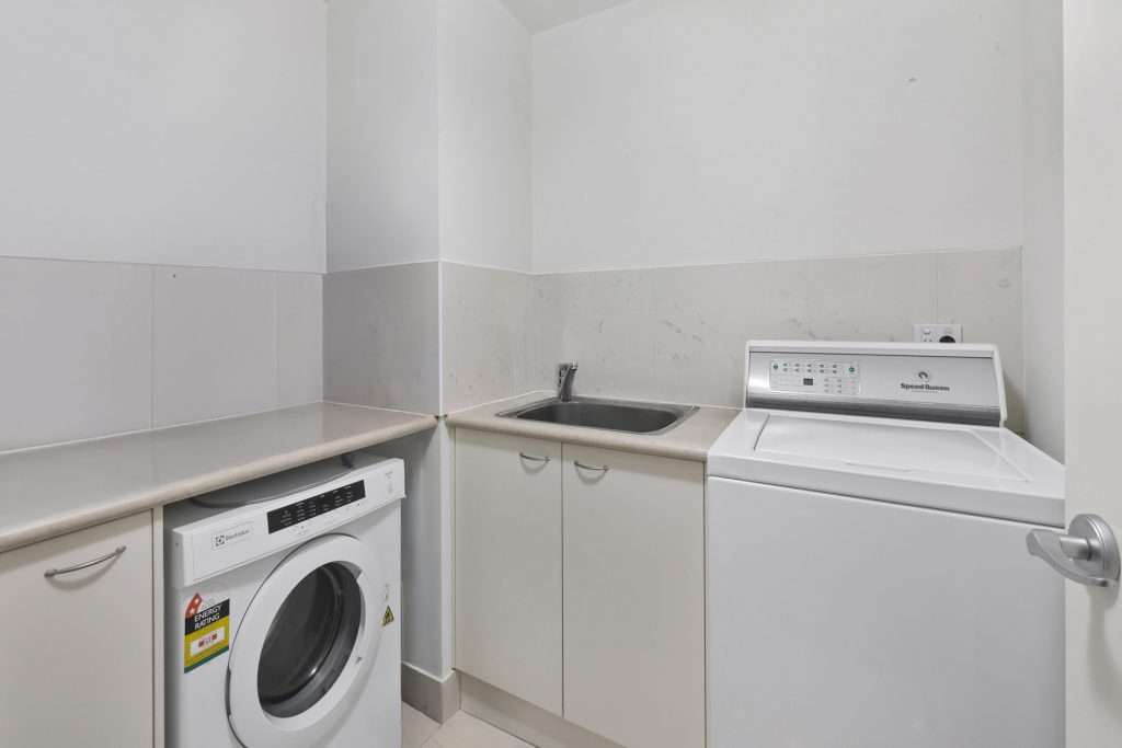 17/11 Megan Place, Mackay Harbour, QLD 4740 AUS