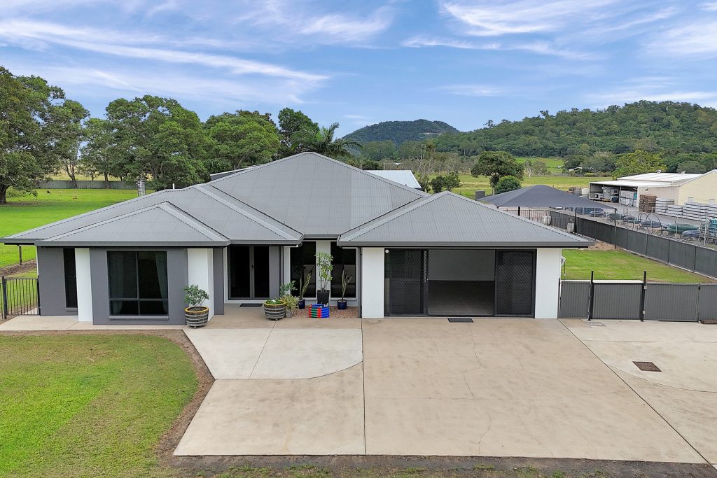 40 Sarina Homebush Road, Sarina, QLD 4737 AUS