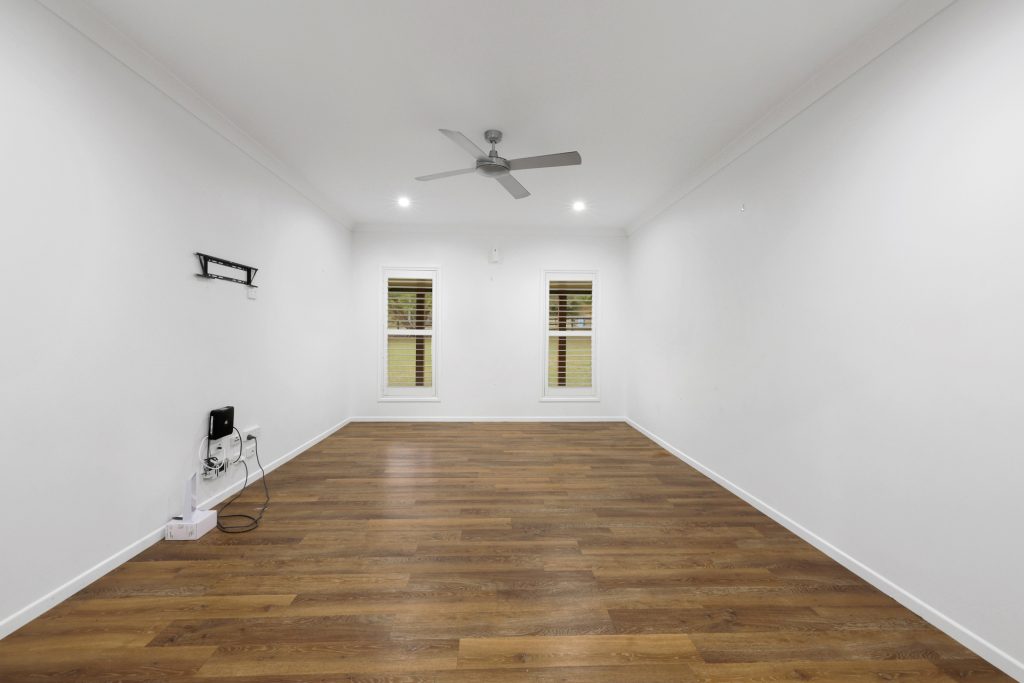 24 Anna Court, Oakenden, QLD 4741 AUS