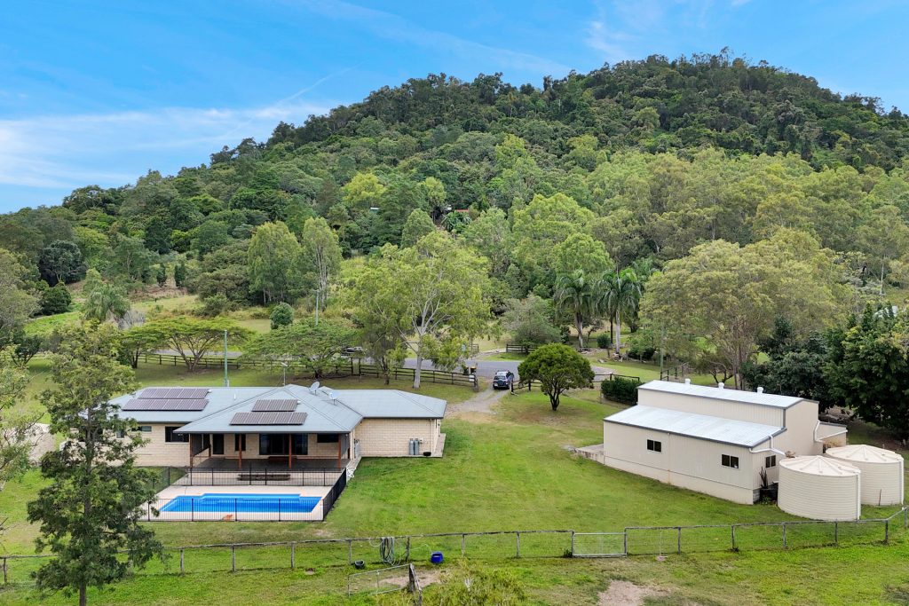 24 Anna Court, Oakenden, QLD 4741 AUS