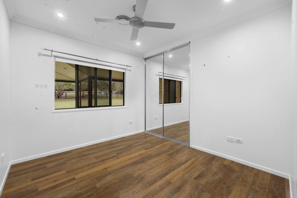 24 Anna Court, Oakenden, QLD 4741 AUS