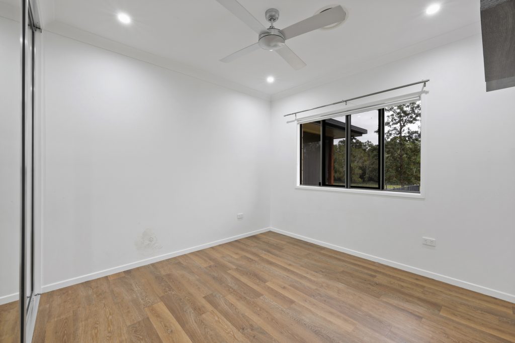 24 Anna Court, Oakenden, QLD 4741 AUS