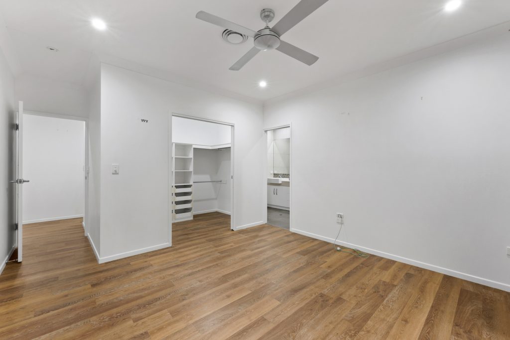 24 Anna Court, Oakenden, QLD 4741 AUS