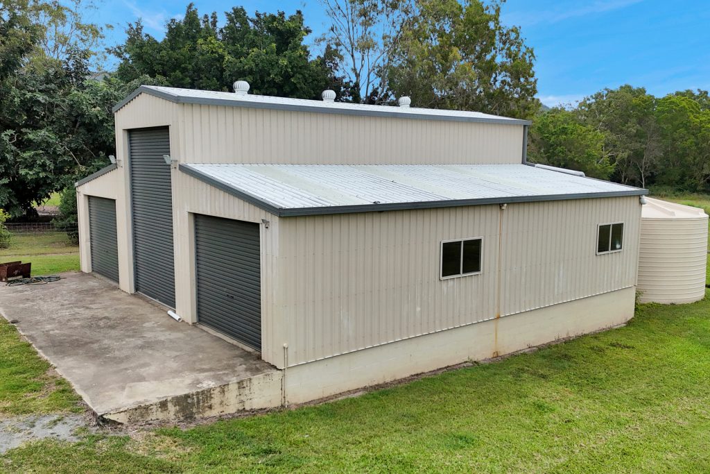 24 Anna Court, Oakenden, QLD 4741 AUS