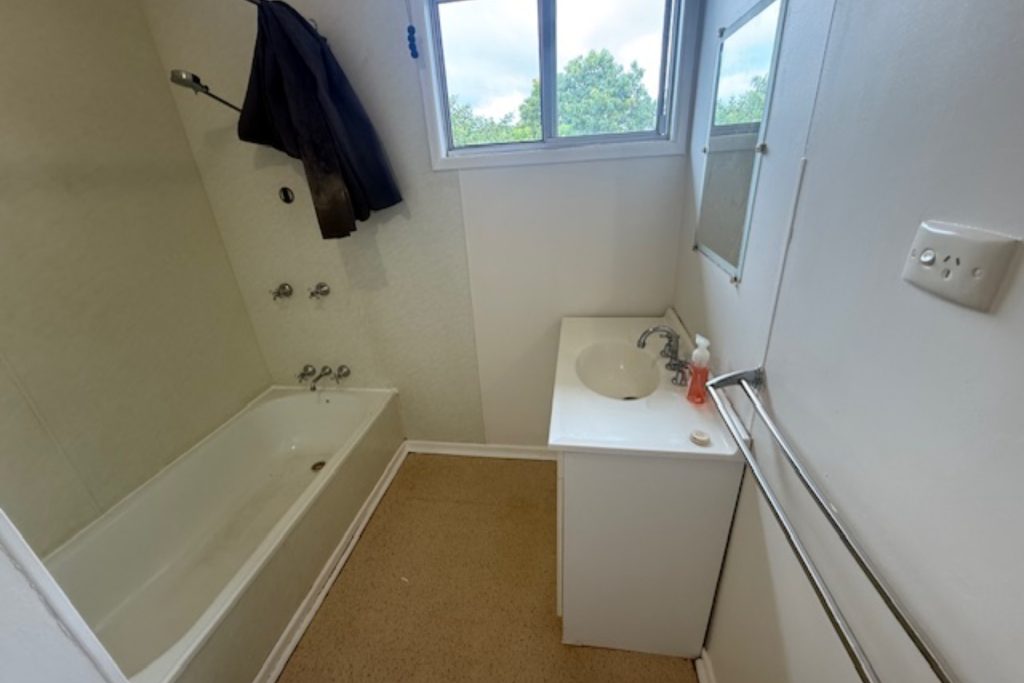 10 Patterson Street, Dysart, QLD 4745 AUS