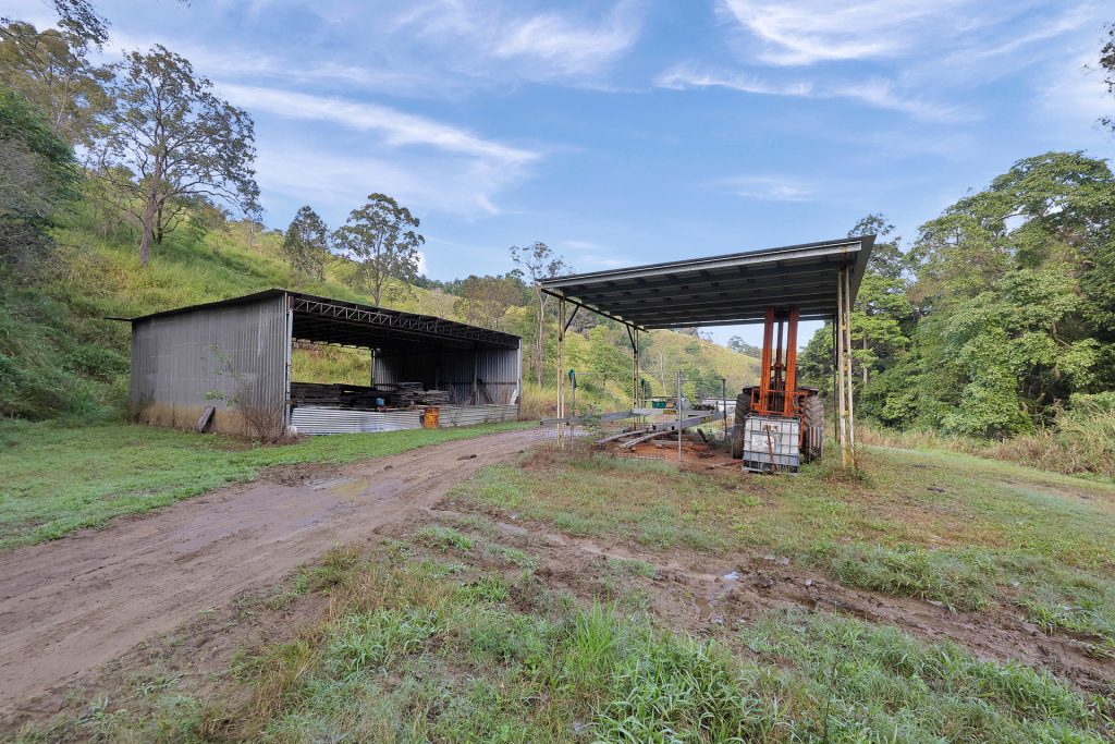 Seninis Road, Finch Hatton, QLD 4756 AUS