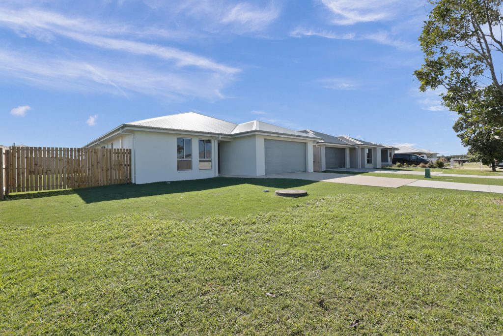 9,10,12 Barkeri Court, Rural View, QLD 4740 AUS