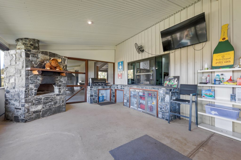 768 Sarina Beach Road, Sarina Beach, QLD 4737 AUS