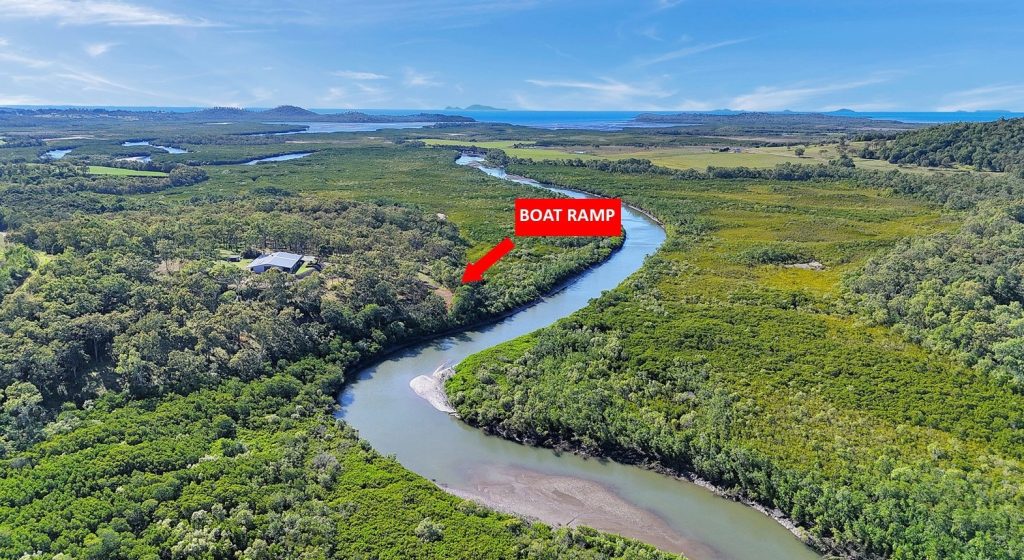 768 Sarina Beach Road, Sarina Beach, QLD 4737 AUS