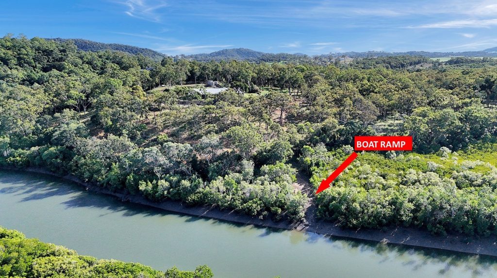 768 Sarina Beach Road, Sarina Beach, QLD 4737 AUS