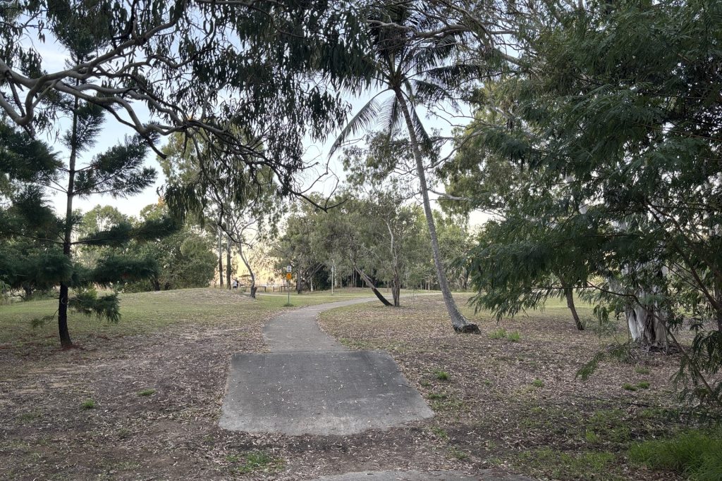 5/4 Symons Avenue, Bucasia, QLD 4750 AUS