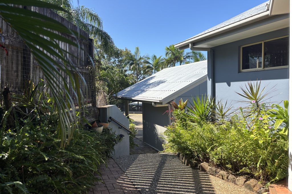 5 Woodlands Drive, Eimeo, QLD 4740 AUS