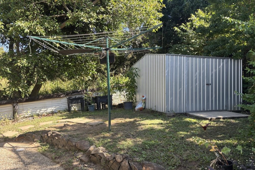 5 Woodlands Drive, Eimeo, QLD 4740 AUS