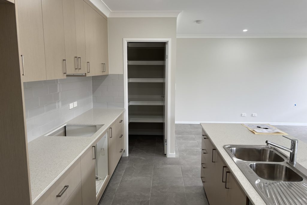 10 Barkeri Court, Rural View, QLD 4740 AUS