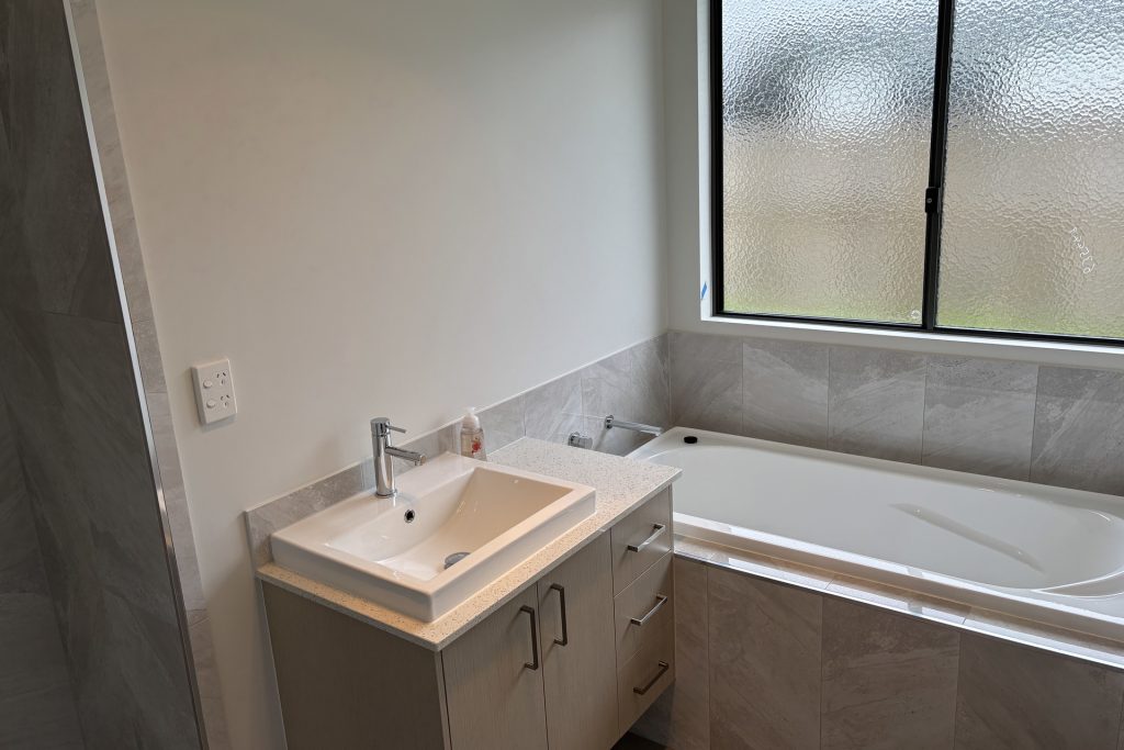 10 Barkeri Court, Rural View, QLD 4740 AUS