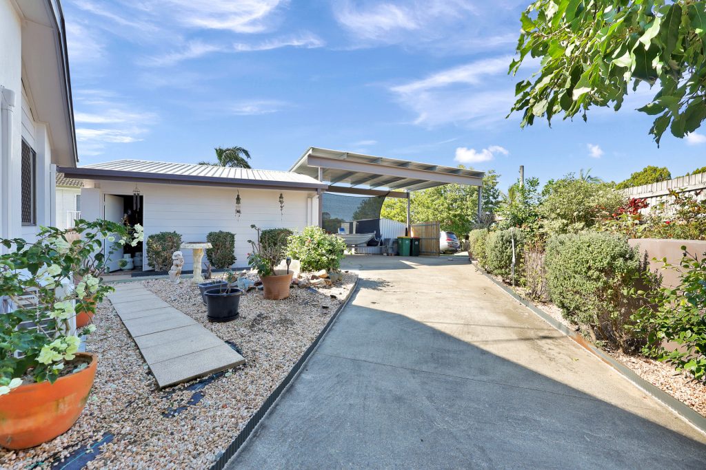 4 Greta Court, Beaconsfield, QLD 4740 AUS