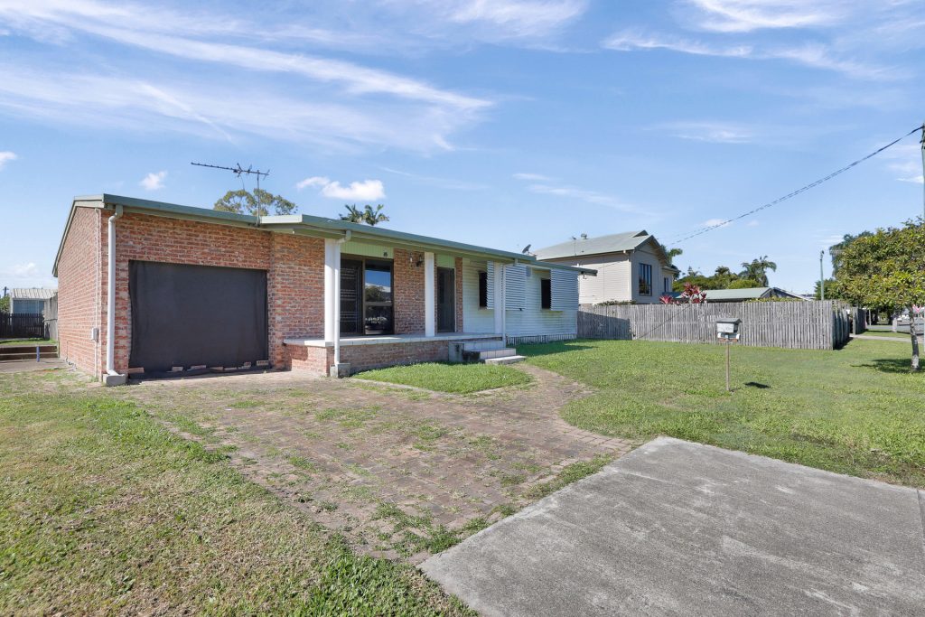 24 Smith Street, West Mackay, QLD 4740 AUS