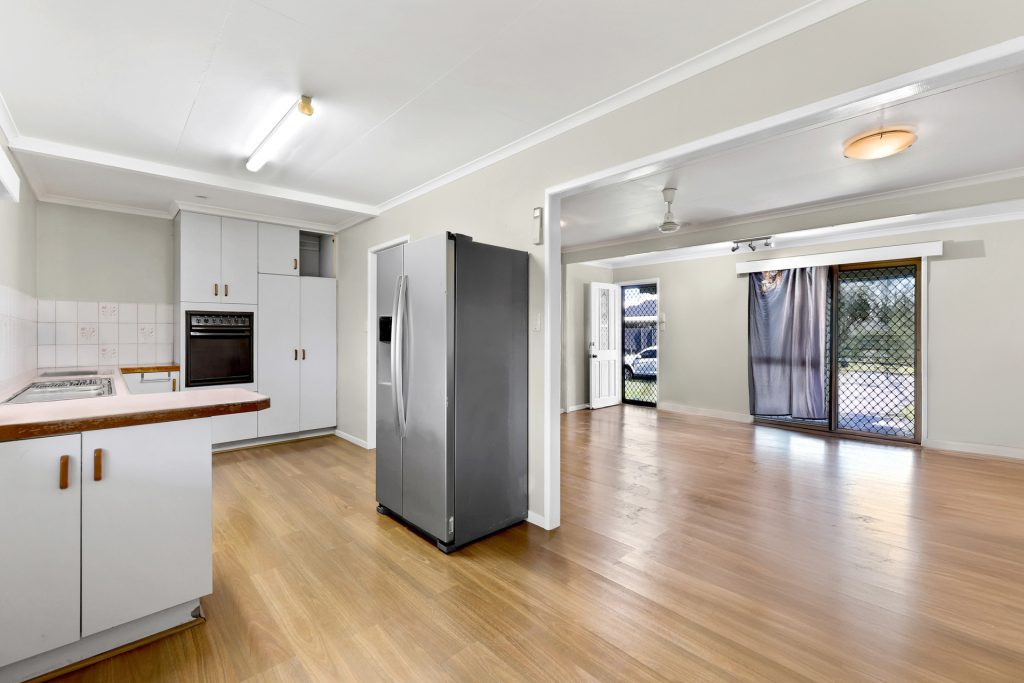 24 Smith Street, West Mackay, QLD 4740 AUS