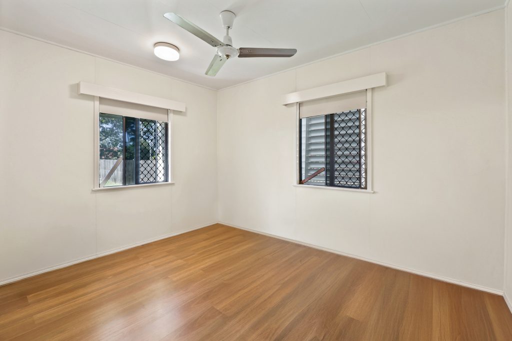 24 Smith Street, West Mackay, QLD 4740 AUS