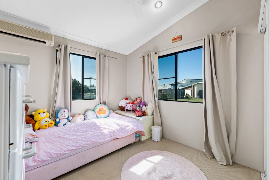 9 Vailala Rise, Rural View, QLD 4740 AUS