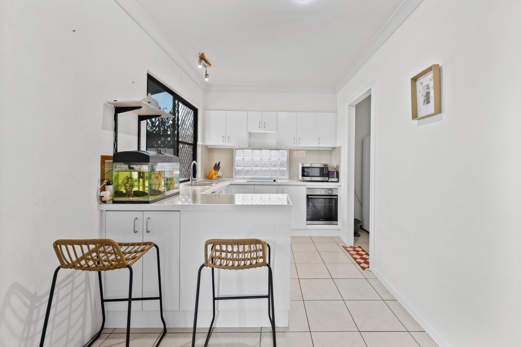 9 Vailala Rise, Rural View, QLD 4740 AUS