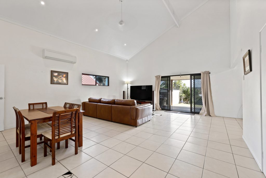 9 Vailala Rise, Rural View, QLD 4740 AUS