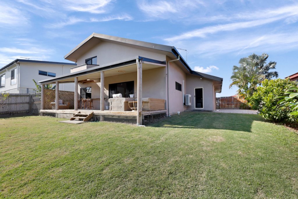 9 Vailala Rise, Rural View, QLD 4740 AUS