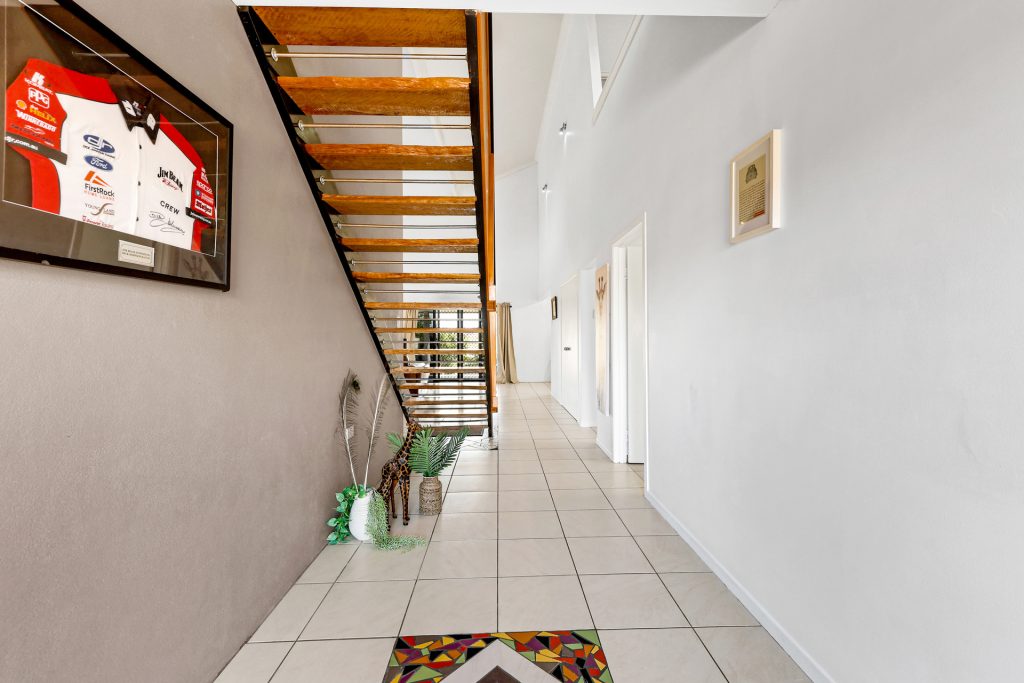 9 Vailala Rise, Rural View, QLD 4740 AUS