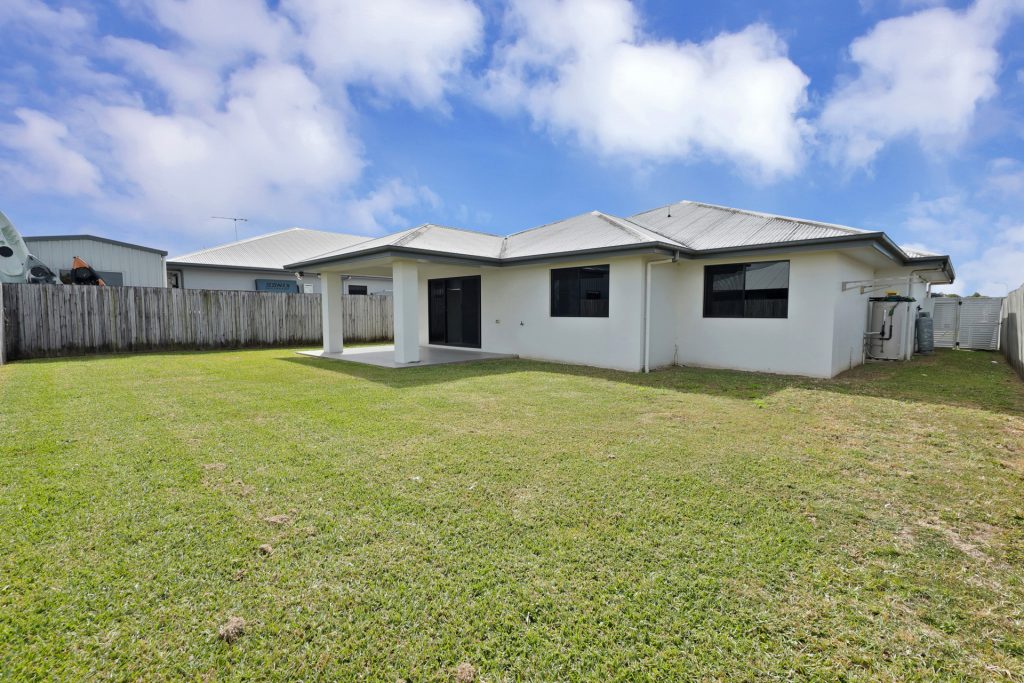 3 Fairway Drive, Bakers Creek, QLD 4740 AUS