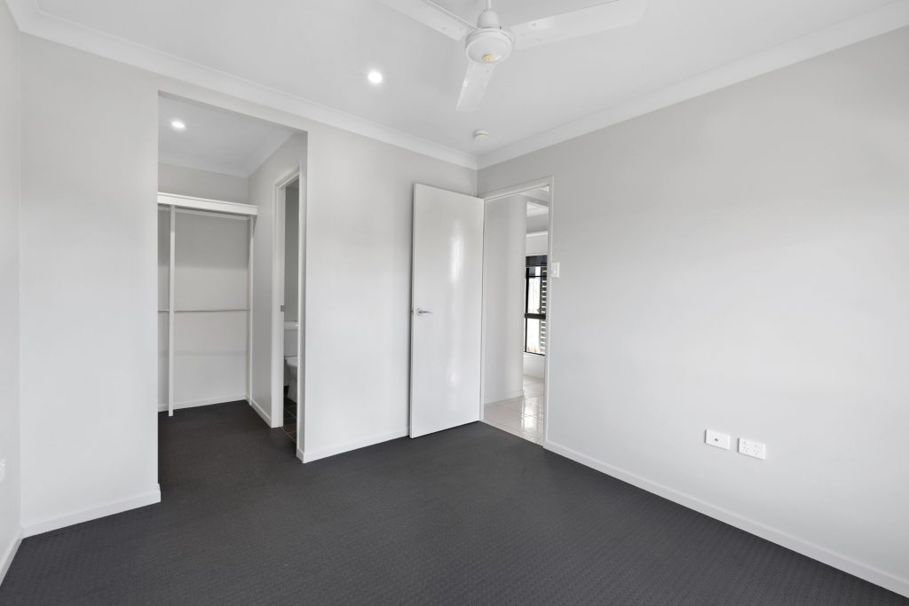 3 Fairway Drive, Bakers Creek, QLD 4740 AUS