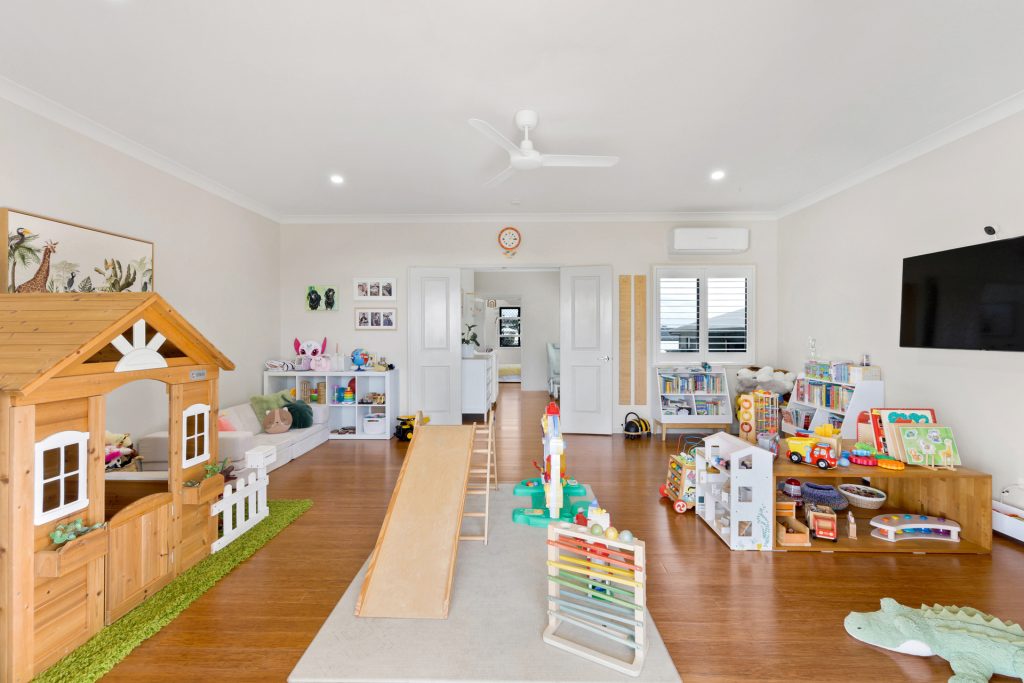 3 Coral Cove Court, Blacks Beach, QLD 4740 AUS