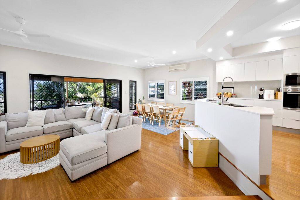 3 Coral Cove Court, Blacks Beach, QLD 4740 AUS