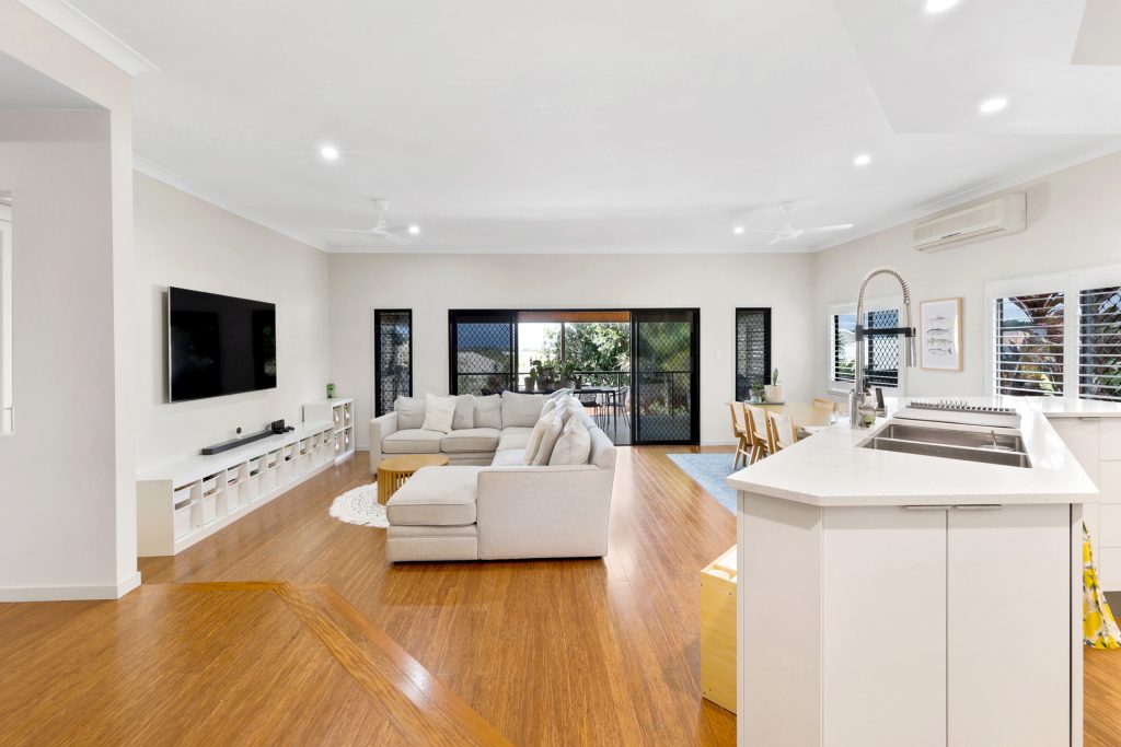 3 Coral Cove Court, Blacks Beach, QLD 4740 AUS