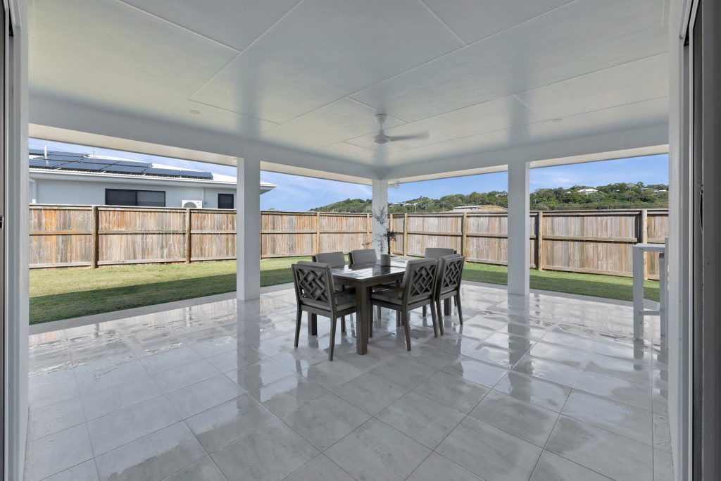 77 Norwood Parade, Beaconsfield, QLD 4740 AUS