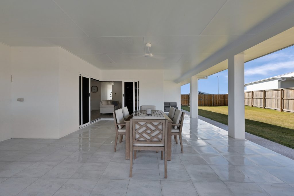 77 Norwood Parade, Beaconsfield, QLD 4740 AUS