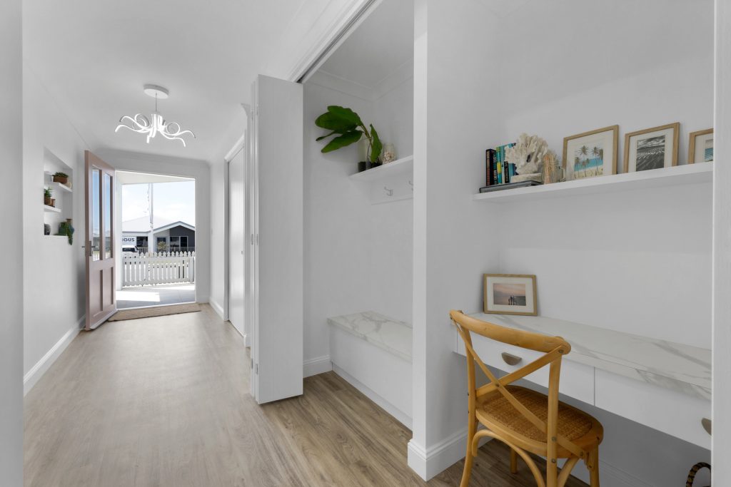 77 Norwood Parade, Beaconsfield, QLD 4740 AUS