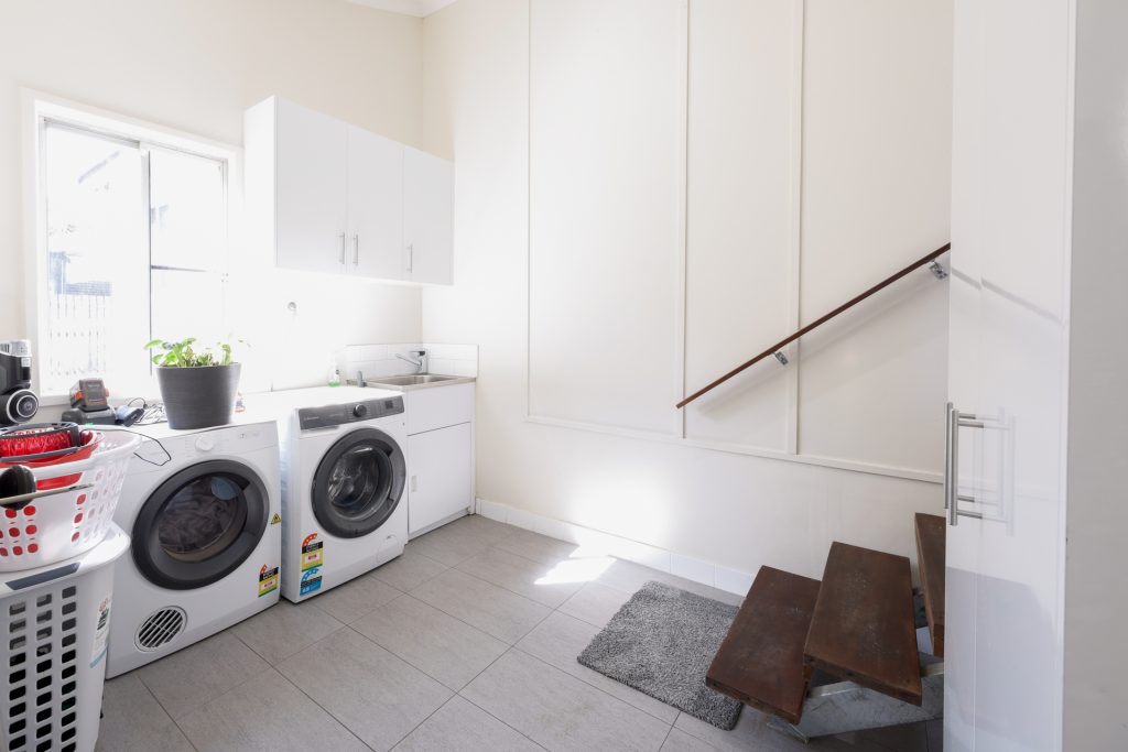 1 Crane Street, Slade Point, QLD 4740 AUS