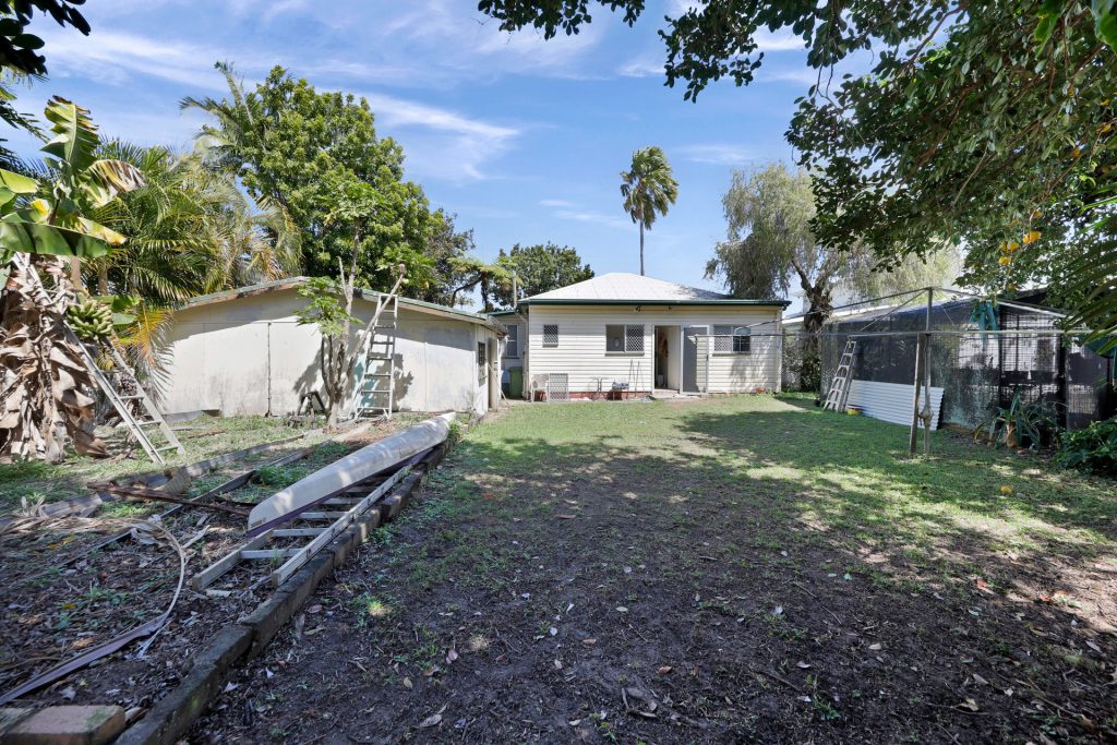 18 Lloyd Street, West Mackay, QLD 4740 AUS